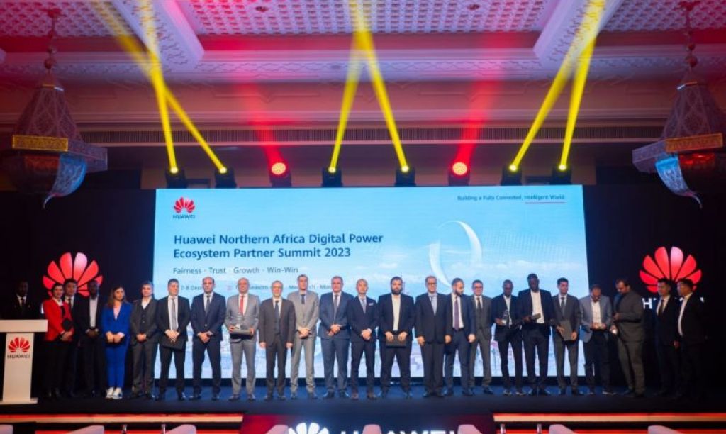 Celebrating Senwan Group’s Excellent Partner Award at Huawei Northern Africa Digital Power Ecosystem Partner Summit 2023